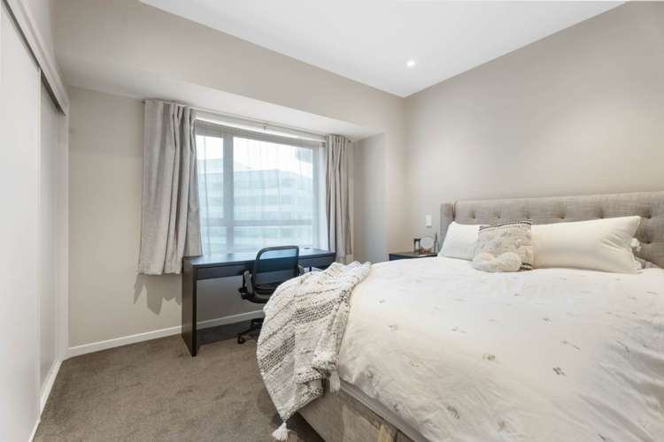 502/41 Beach Road City Centre_10