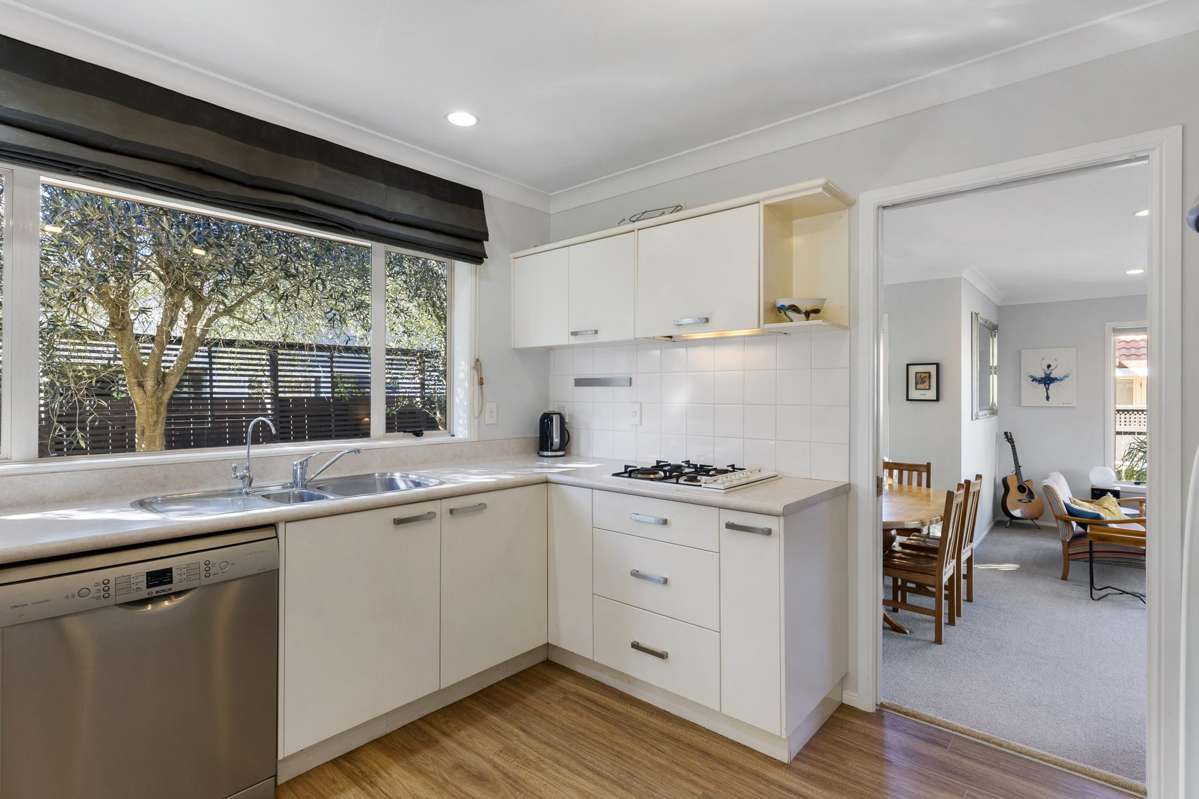 12 Kentia Way_4