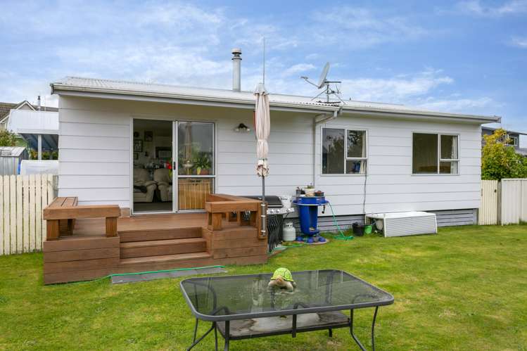 2/11 Matipo Street Taupo_5