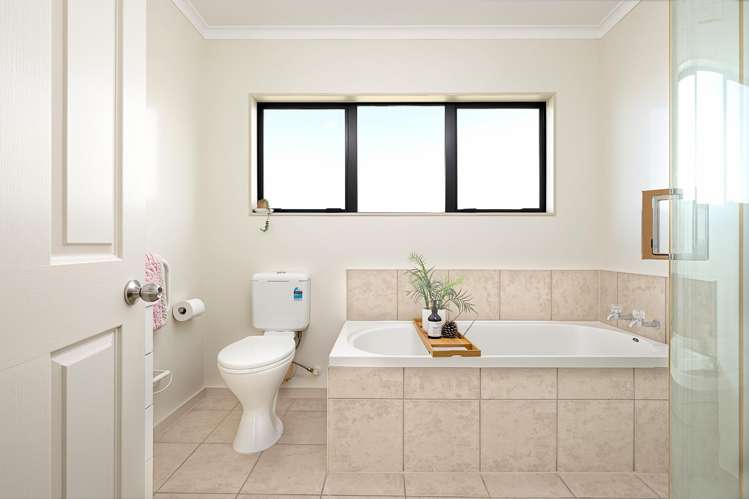 48 Basra Drive Henderson_17