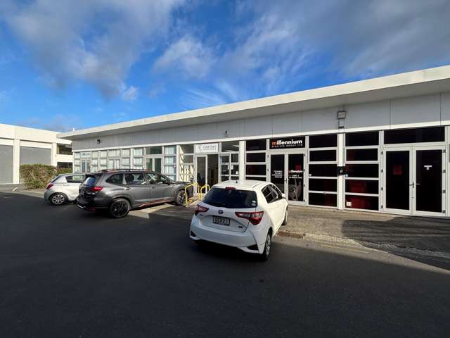 Quality affordable office with car park