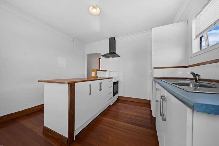 8 Domain Street Waiuku_4