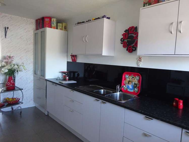 2/16 Allens Road Allenton_1