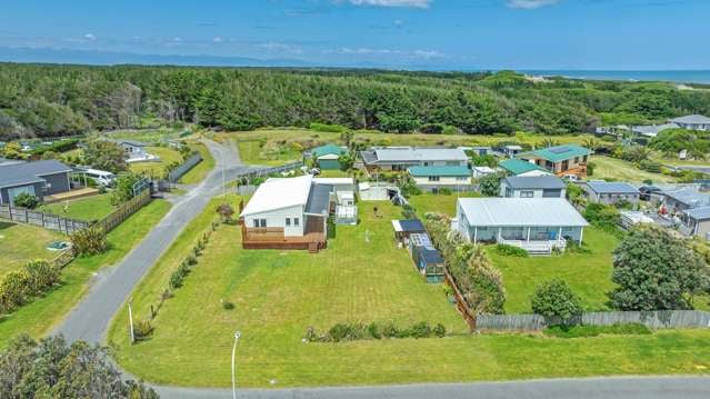 Himatangi beachside retreat