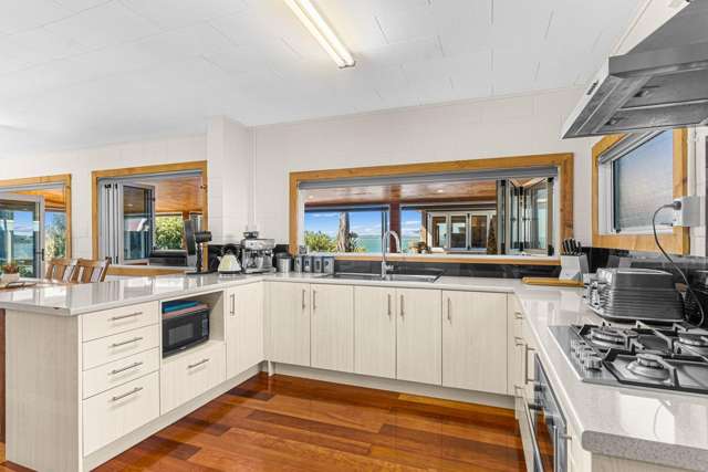 8 Signal Station Road Pouto_3