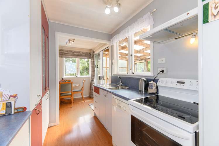 13 Waters Place New Lynn_12