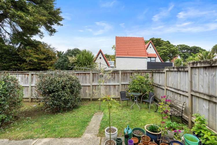 2/21 Ellen Avenue Hillcrest_10