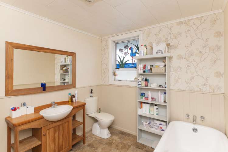 187 Rutene Road Kaiti_11