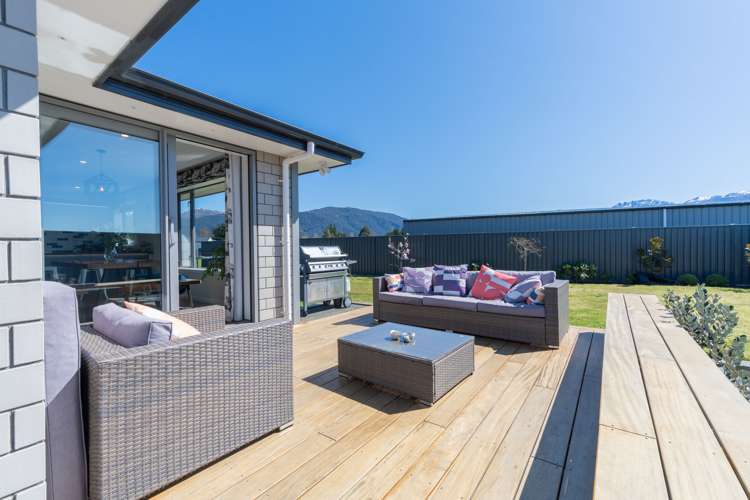 11 Breaksea Street Te Anau_25