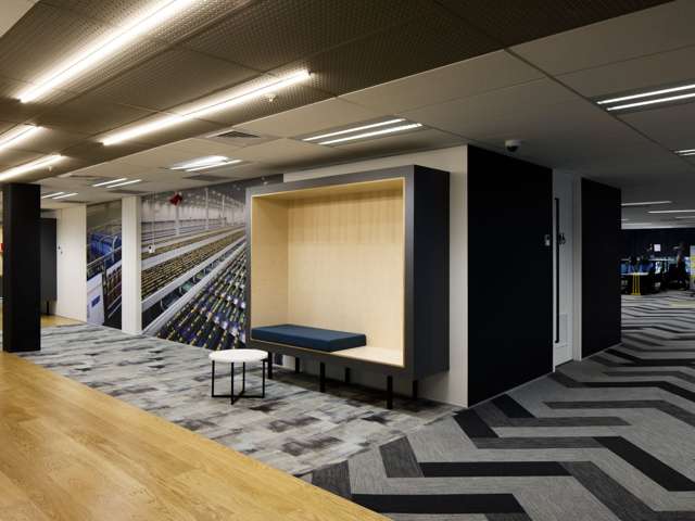 Whole Building/4 Henderson Place Penrose_2