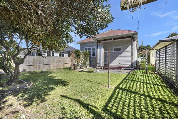 18 Dunstan Street Otaki_11