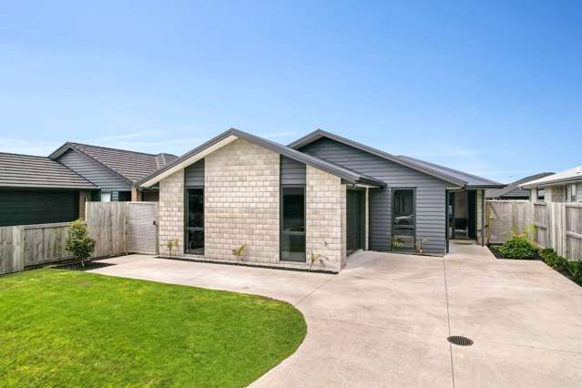 Move-In Ready Gem in Sunny Papamoa!