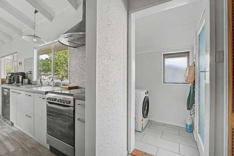 3 Crown Reef Pauanui_7