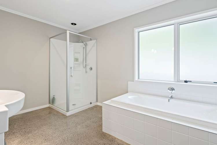 105 Whangaparaoa Road Red Beach_31