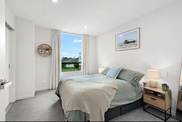 32B Coral Crescent Panmure_2