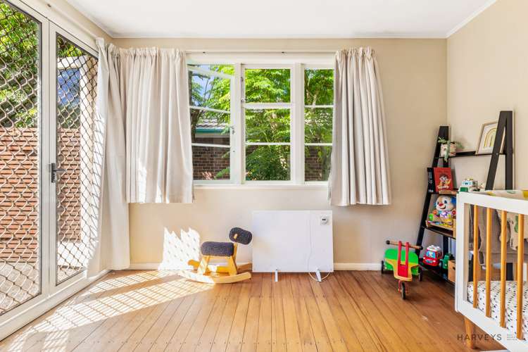 76 Titirangi Road New Lynn_9