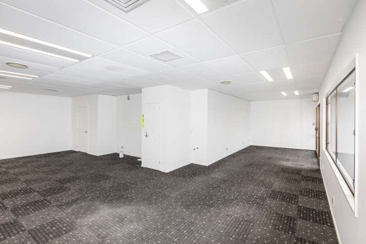 Unit 1, 25 Churchill Street City Centre_3