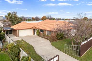 9 Farnham Drive_4