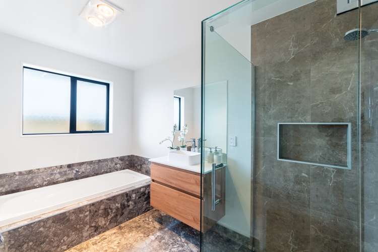 37 Applegrove Crescent Belfast_16