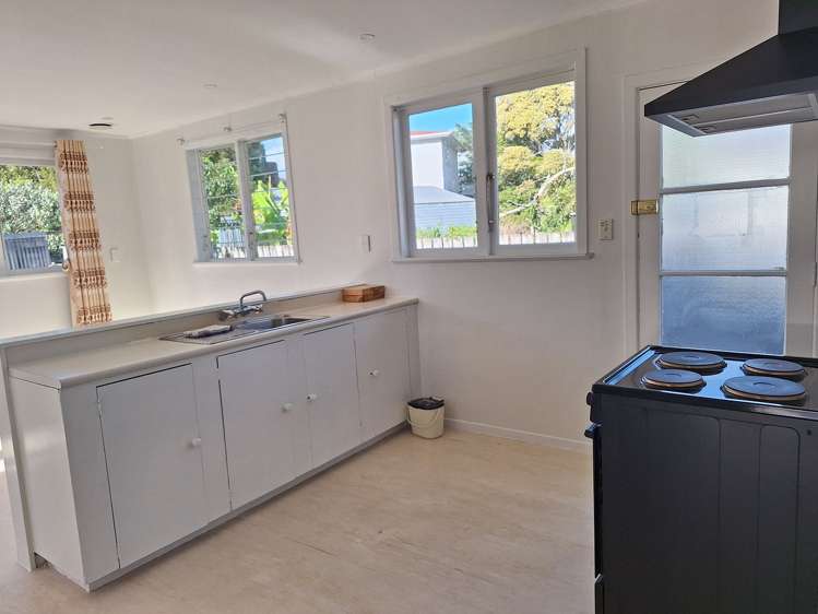 6 Daphne Street Kelston_5