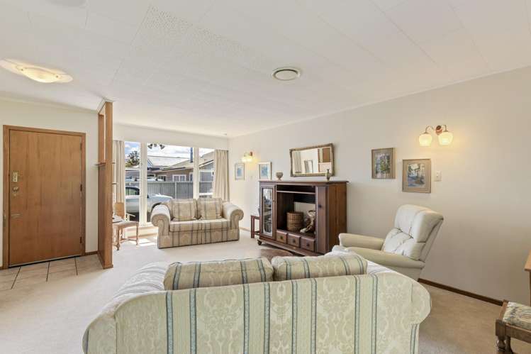 206b Tukapa Street Westown_11