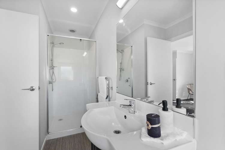 2/52 Cook Street Hamilton East_6