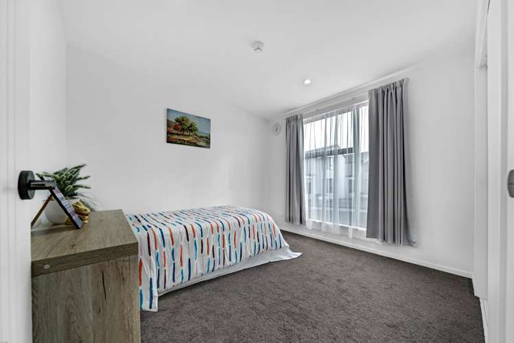 6 Manahau Lane Flat Bush_12