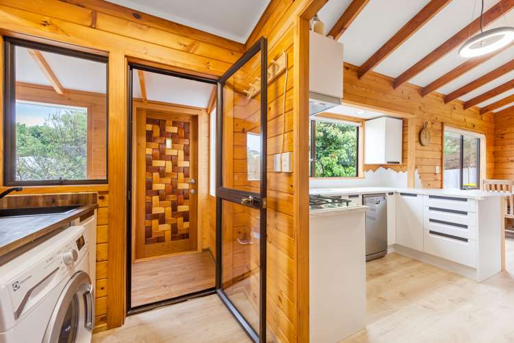 1253 Whangaparaoa Road Gulf Harbour_16