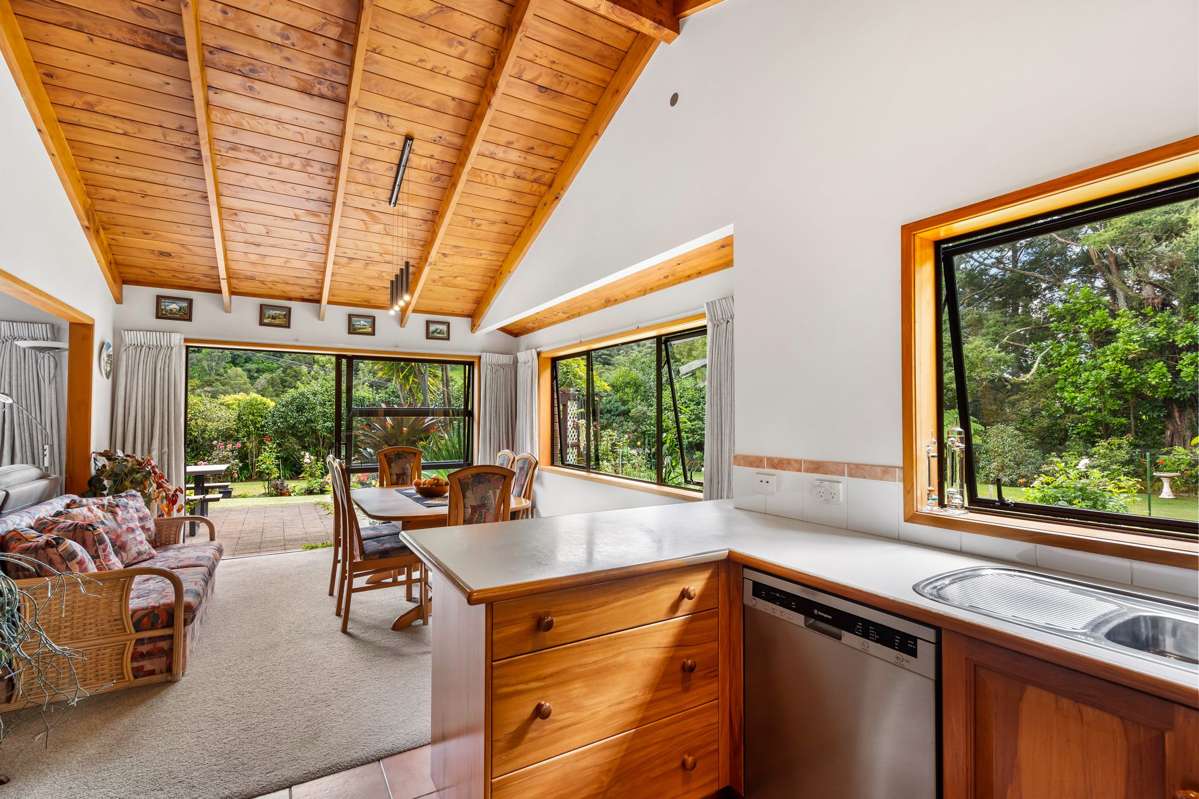 211 Whau Valley Road_4