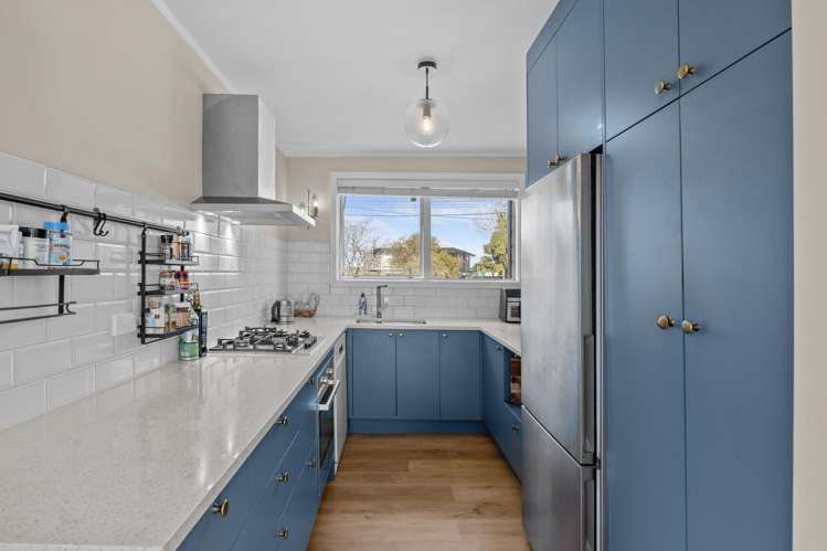 22 Royal Road Massey_2