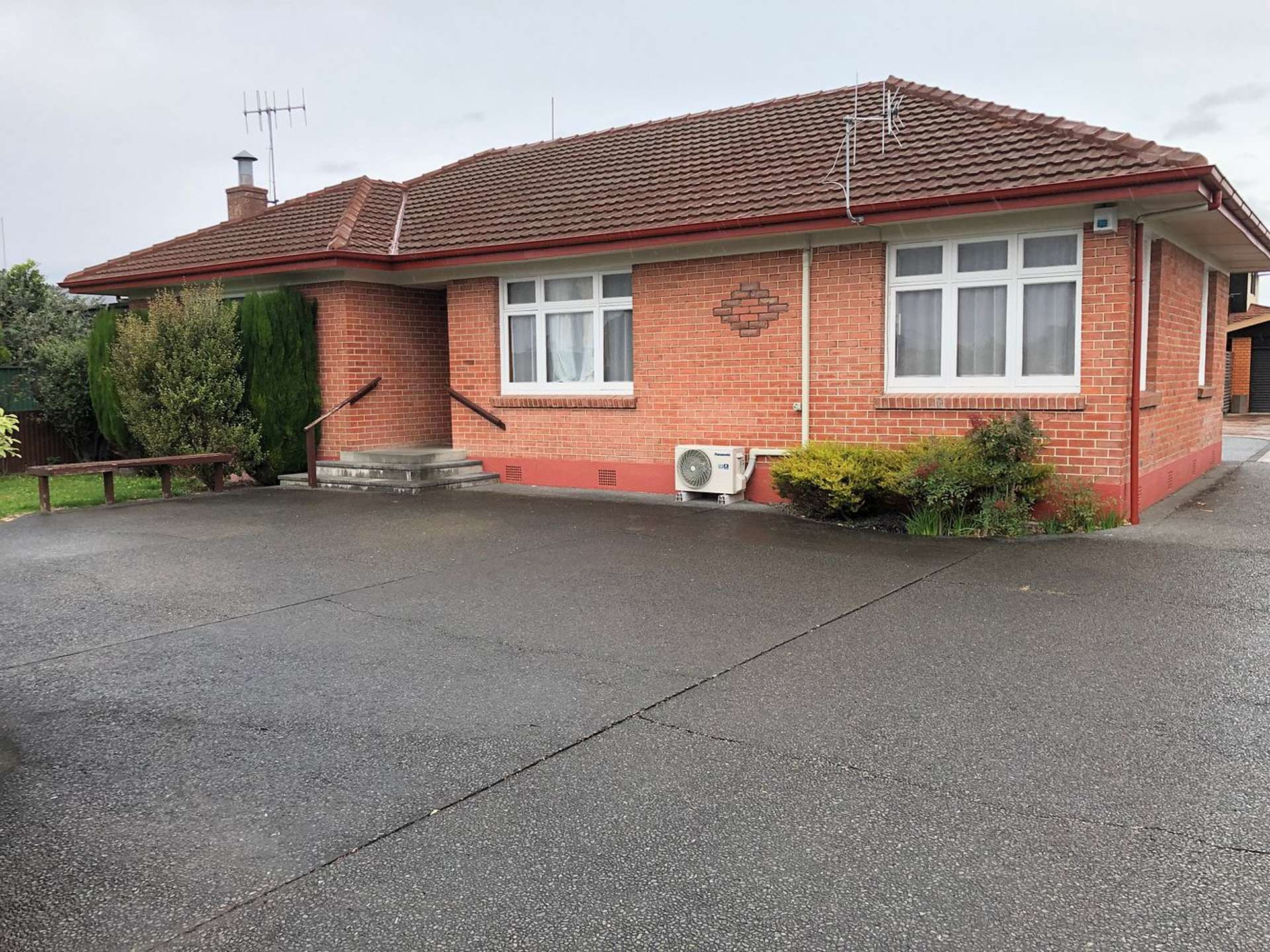 242 Kennedy Road Onekawa_0