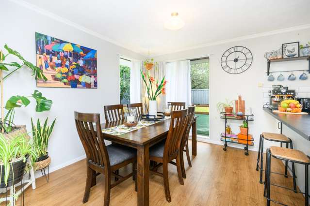 83 Shamrock Street Takaro_4