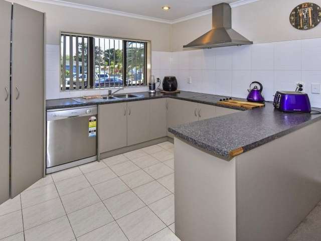 196 Robertson Road Mangere East_2