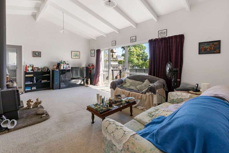 7 Cedar Place Owhata_6