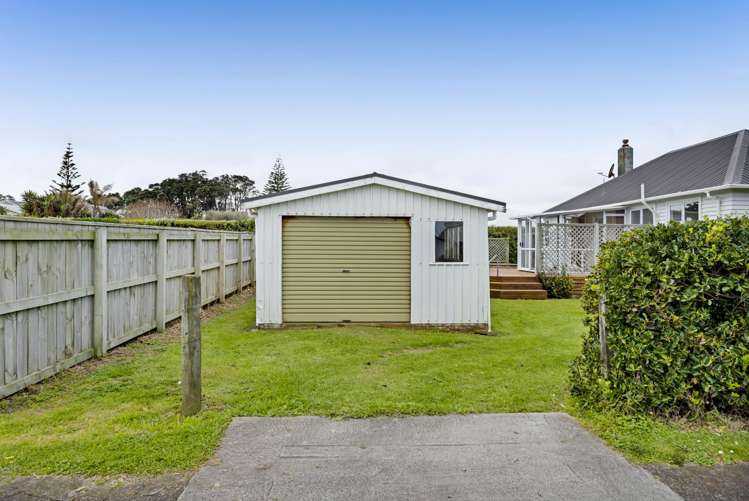 65 Domett Street Opunake_28