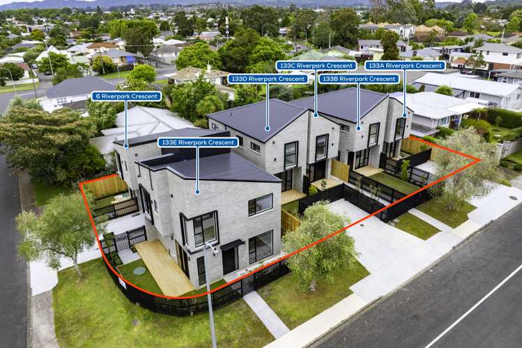 133 Riverpark Crescent Henderson_16