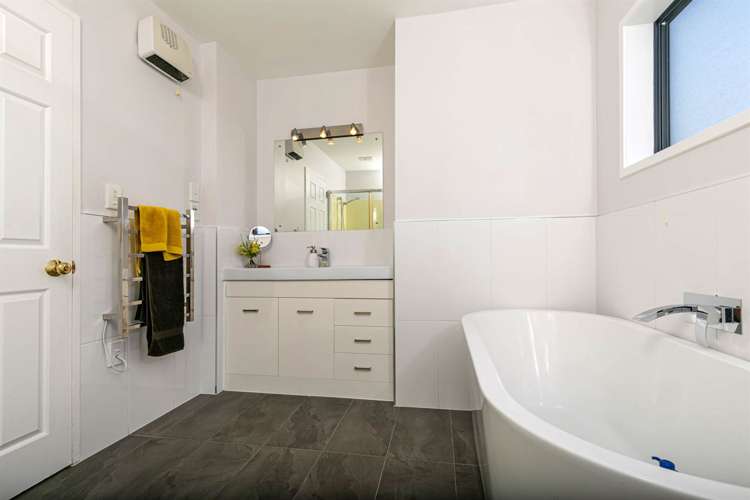 23 Roy Maloney Drive Henderson_17