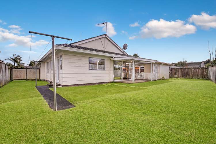 2/4 Kirrama Place Conifer Grove_8