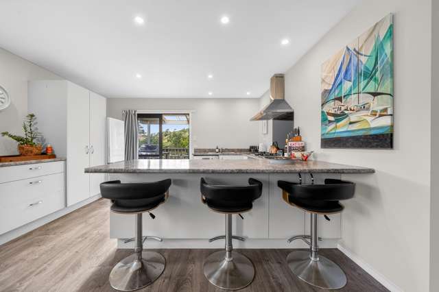 5528 Masterton Castlepoint Road Castlepoint_4