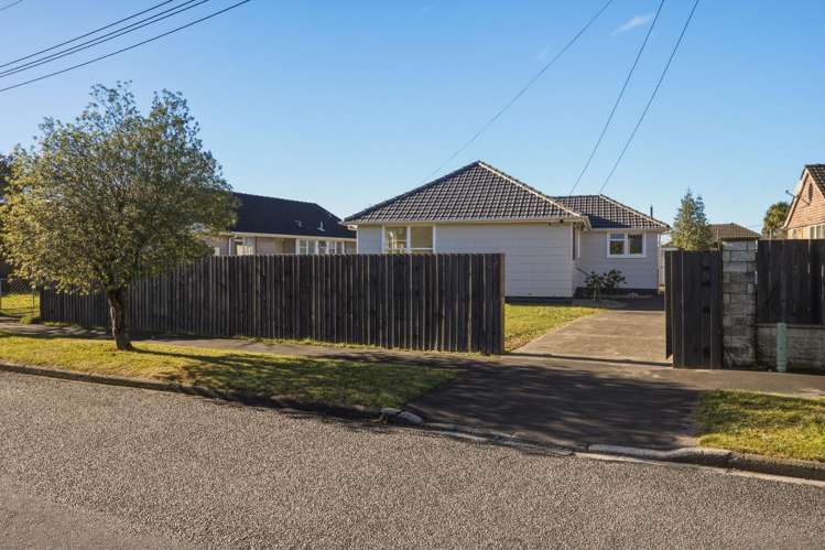 14 Ealing Street Northcote_14