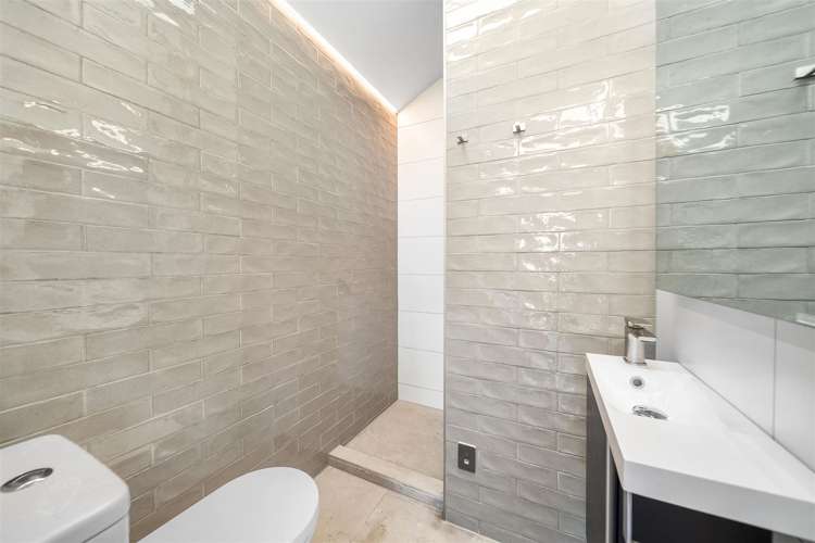 45 Dart Place Fernhill/Sunshine Bay_16