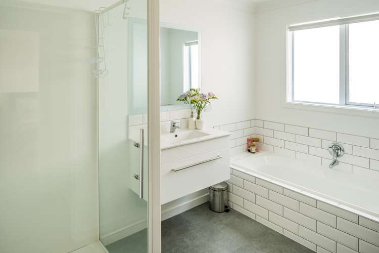 14 Canary Way Whitby_10