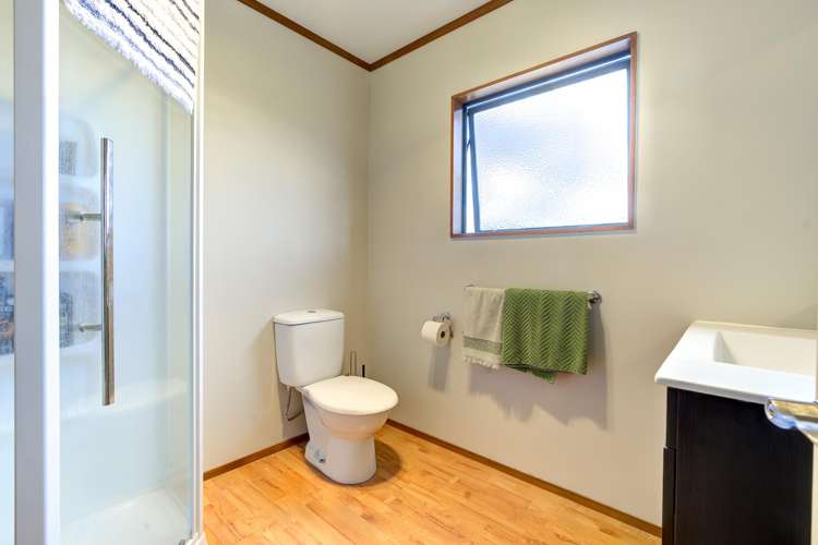 182b Howden Road Temple View_15