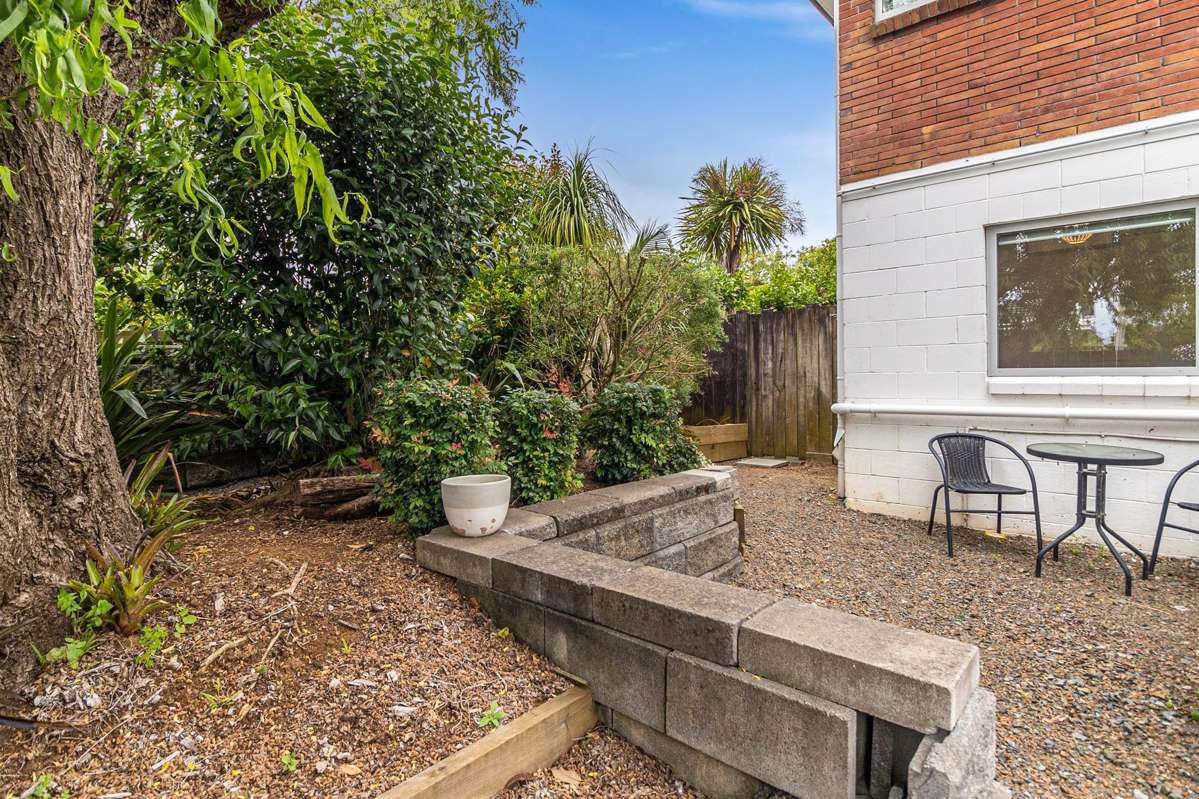 67a & 67b Crawford Avenue_5