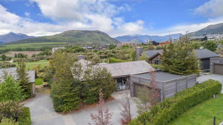 4 Rannoch Drive Jacks Point_3