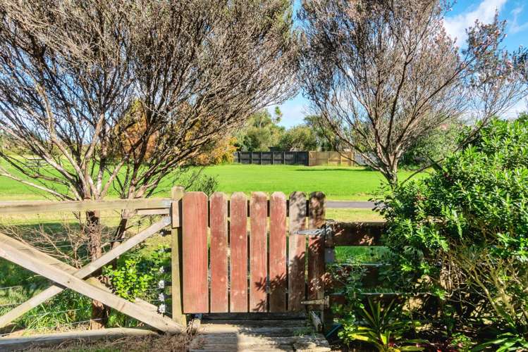 28 Te Moau Avenue Parakai_21