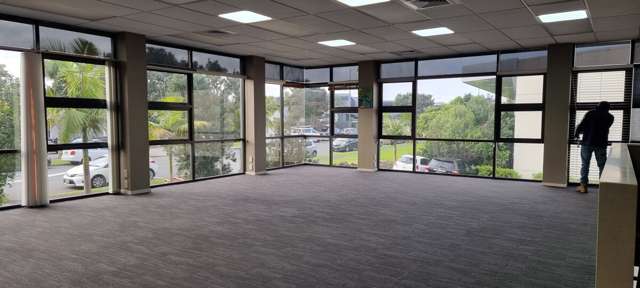 Unit A, 49 Arrenway Drive Mairangi Bay_3