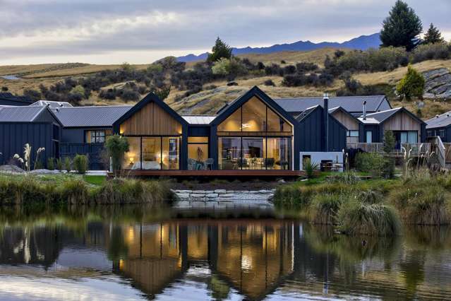 Luxury Waterfront Living in Jack’s Point