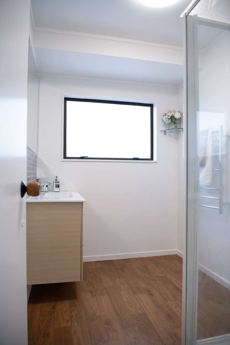 222a Meola Road Point Chevalier_12