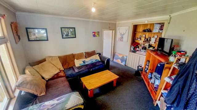 21 Main Road Tuatapere_1